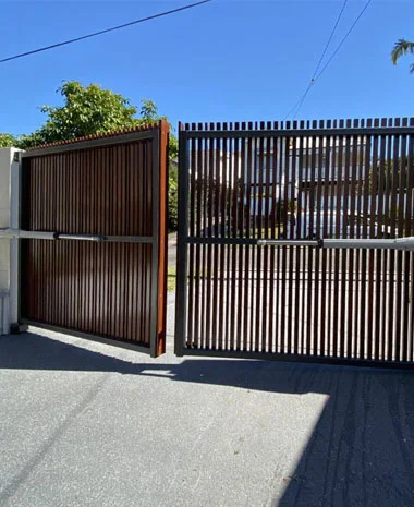 Swing Driveway Gate Fabrication in Laguna Niguel