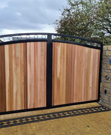 Wood Driveway Gate Fabrication in Carpinteria